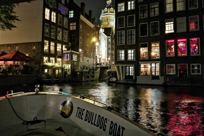 Amsterdam The Bulldog Boat Smoke Friendly Cruise + 2 drinks - A smoke-friendly canal hour with UNESCO views