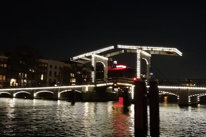 Amsterdam The Bulldog Boat Smoke Friendly Cruise + 2 drinks - Where to meet the Bulldog Boat near Central Station