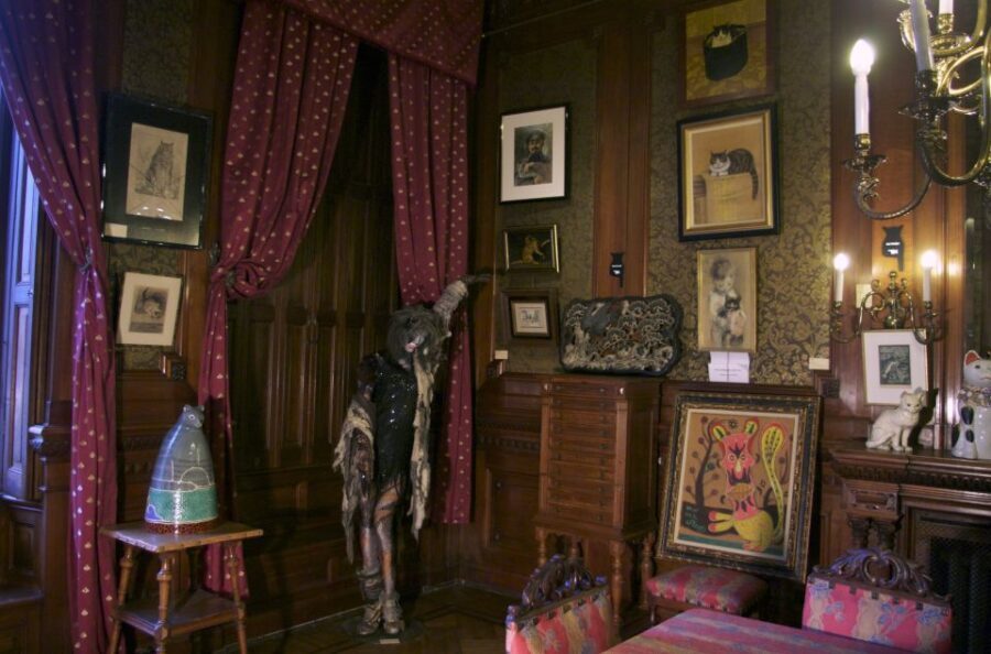 Amsterdam: The Kattenkabinet Cat Museum Entry Ticket - The Bob Meijer story and the ceiling painting you won’t expect