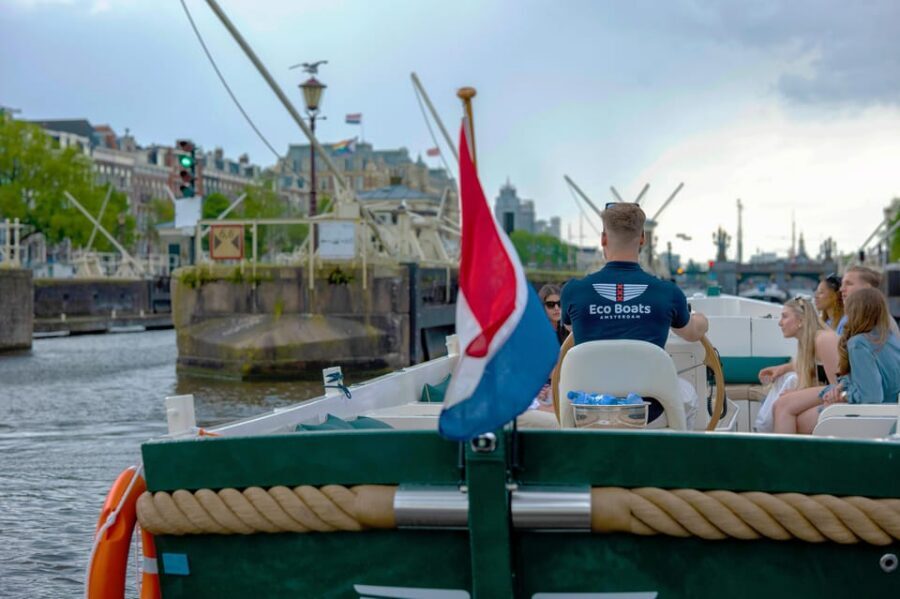 Amsterdam: The Newest Canal Cruise with Drink Option - From Montelbaanstoren to Oudeschans: architecture that reads better at cruising speed