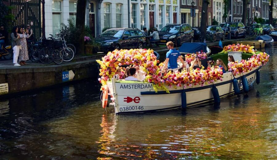 Amsterdam: The Original Flower Boat with Local Guide and Bar - Who this is best for (and who should think twice)