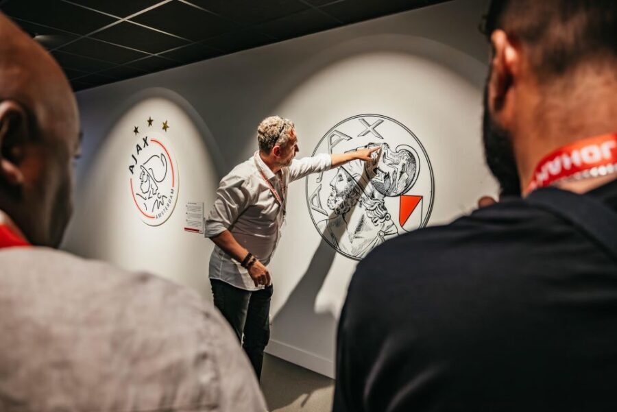 Amsterdam: VIP Johan Cruijff ArenA Tour with Drink and Scarf - The skybox moment: pitch views plus your free drink