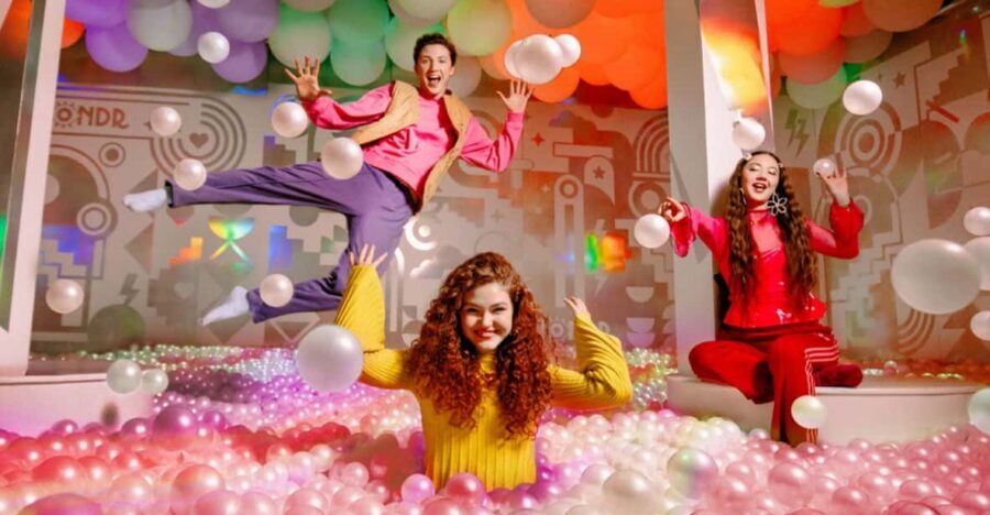 Amsterdam: WONDR Immersive Playground Experience Ticket - Karaoke booths, claw machines, and arcade-style fun