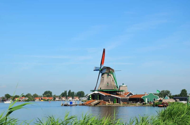 Amsterdam: Zaanse Schans windmills & Volendam Guided Tour - Key highlights you’ll care about