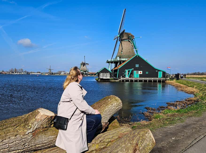Amsterdam: Zaanse Schans windmills & Volendam Guided Tour - Timing, group size, and how to handle a busy-but-good schedule