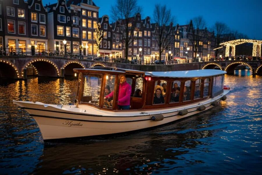 Amsterdam:1.5-Hour Canal Cruise local Guide, Drinks & Snacks - Rules that keep the vibe family-friendly