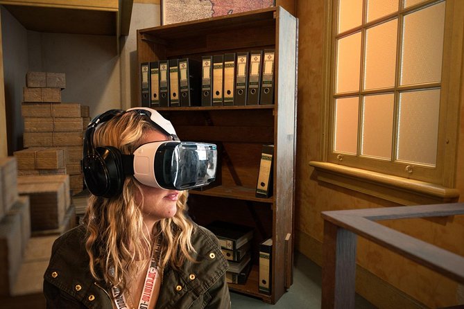 Anne Frank's Last Walk & See Anne Frank House in Virtual Reality - The VR moment at Café Spanjer en Van Twist: Secret Annex, plus a real break