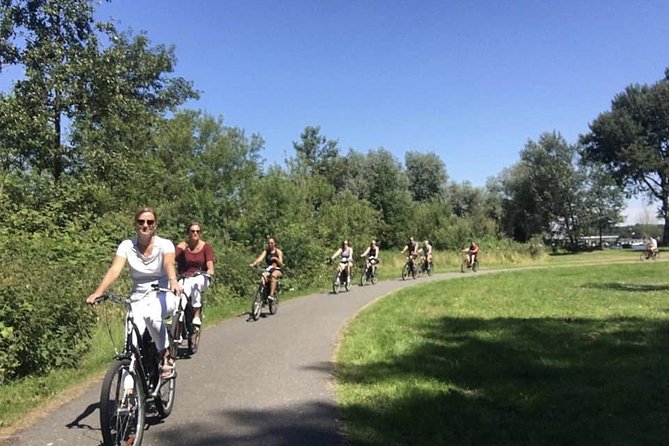 Cheese, Canals & Windmill Countryside E-Bike Tour Amsterdam - Your guide: pacing, safety, and the stories that connect the dots