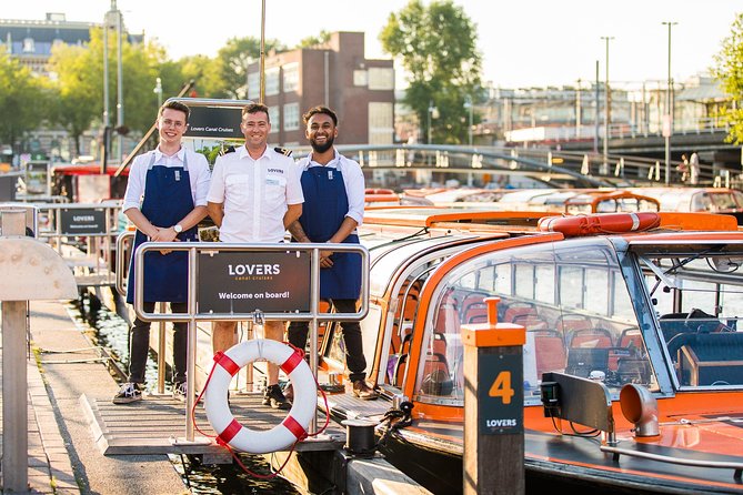 Dinner Canal Cruise Amsterdam: 4-Courses Including Drinks - Where your experience really comes from: food + light + the boat rhythm
