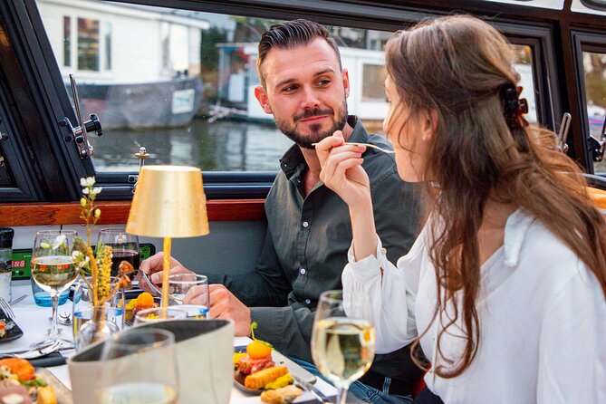 Dinner Canal Cruise Amsterdam: 4-Courses Including Drinks - The canal belt under UNESCO: the classic Amsterdam loop