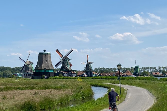 Escape Amsterdam: E-Bike to Zaanse Schans Windmills & Zaandam - Het Twiske: a break built into the cycling rhythm