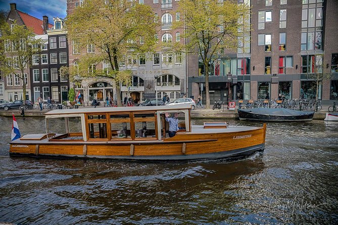Exclusive Cruise! 90 min - 12 guests max - Book Leemstar! - Electric Canal Cruising on a 1928 Boat: Why It Feels Special
