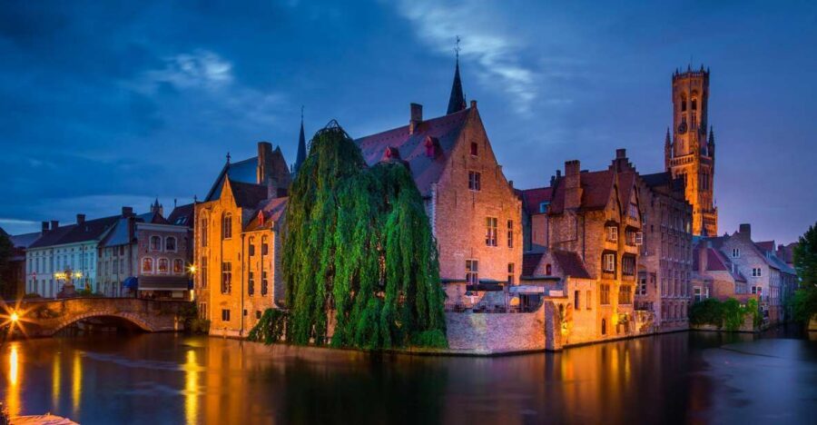 From Amsterdam: Bruges Day Trip in English with Boat Option - Why Bruges Fits Perfectly Into an Amsterdam Day