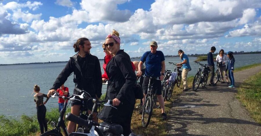 From Amsterdam: Countryside Bike Tour - A 4-hour escape: how this ride fits your Amsterdam plans