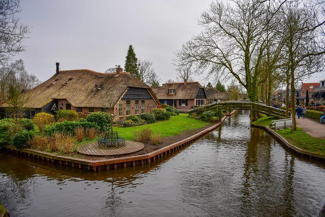 Giethoorn Guided DayTrip from Amsterdam - The 11:00 start and central Amsterdam pickup that keeps you sane