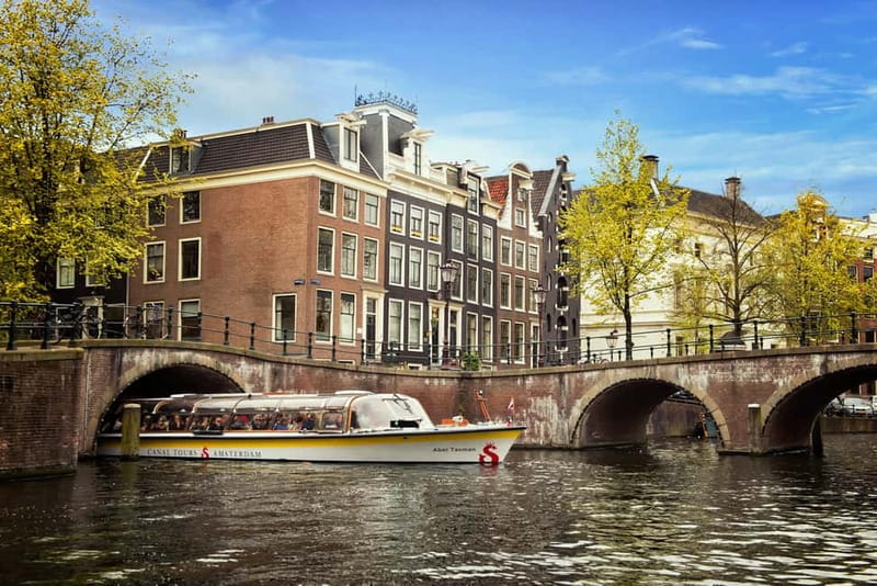 Go City Amsterdam Pass: 40+ Attractions including Keukenhof - A pass that turns Amsterdam into one flexible day plan