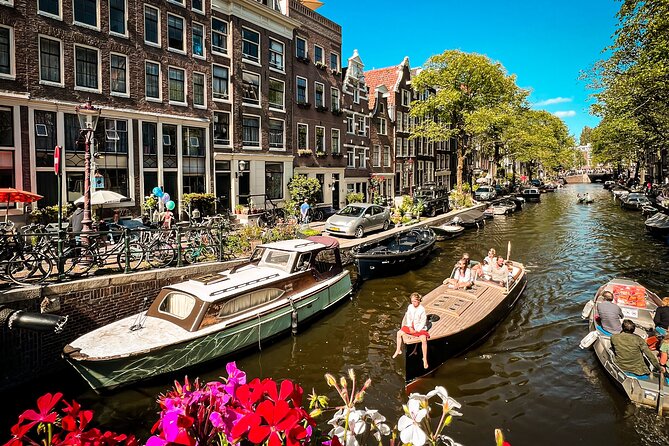 Humans of Amsterdam: Cultural Walking Tour incl. meeting 2 locals - De Wallen with Rose’s story: adult content with context