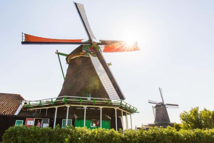 Marken, Volendam, and Edam Full-Day Tour from Amsterdam - Marken: colorful streets, traditional costume energy