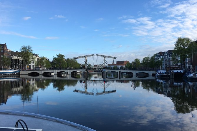 Morning Canal Cruise Amsterdam in Small-Group - Warm Drinks, Heating, and Small-Group Comfort