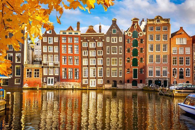 Private transfers from or to Schiphol (AMS) airport Amsterdam - Drivers who add local context (without turning it into a lecture)