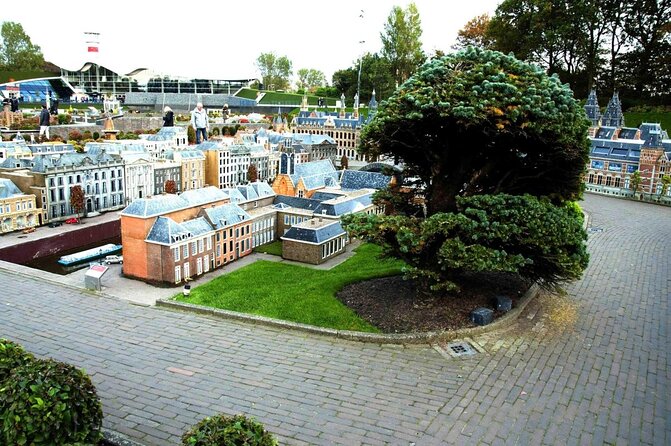 Rotterdam, Delft, The Hague Day Tour Incl. Madurodam/Royal Delft - Rotterdam First: Markthal, Old Harbour, Cube Houses, and Erasmus Bridge