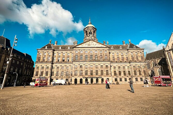 Small Group Walking Tour - Hello Amsterdam - What to wear, bring, and plan around (so the walk feels easy)
