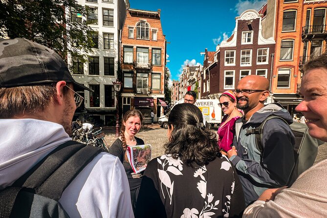 Small Group Walking Tour - Hello Amsterdam - Which guide style you’re likely to get (and why it matters)