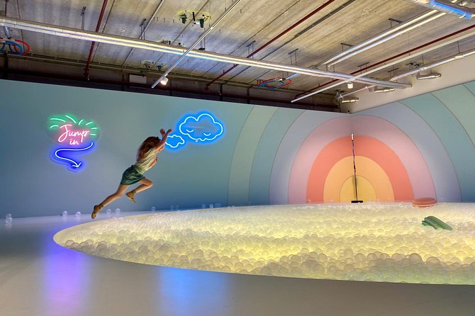 The Upside Down Museum Amsterdam Admission Ticket - What to do during your one-hour visit (a simple game plan)