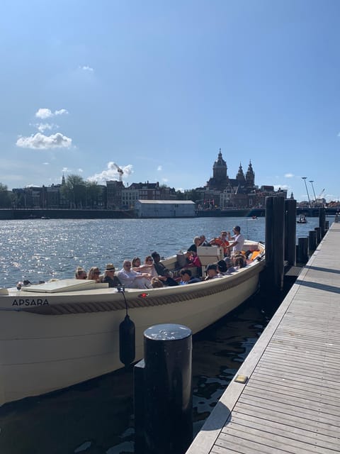 Visit Amsterdam by Boat with a French Guide (french) - Where to meet at Oosterdokskade 8 (and how not to waste your time)