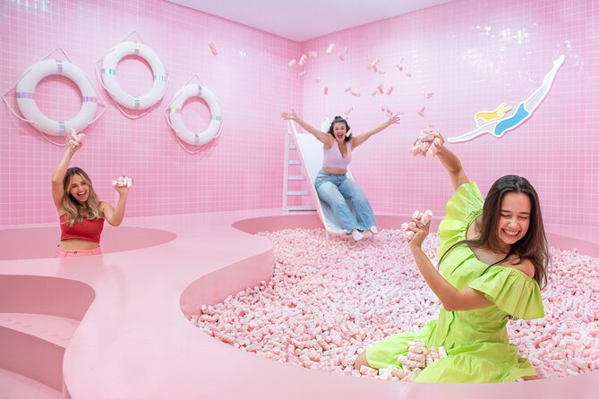 WONDR Experience - The highlights: ball pit fun, props, and why the best bit is late