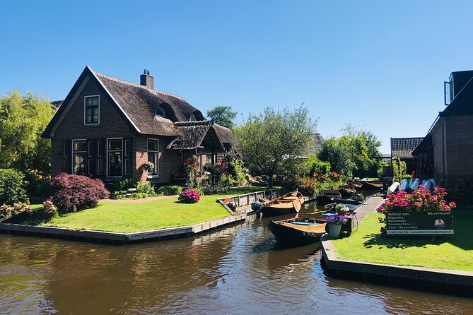 Zaanse Schans and Giethoorn Small-Group Tour with Hotel Pick-Up - Key things that make this tour worth your time