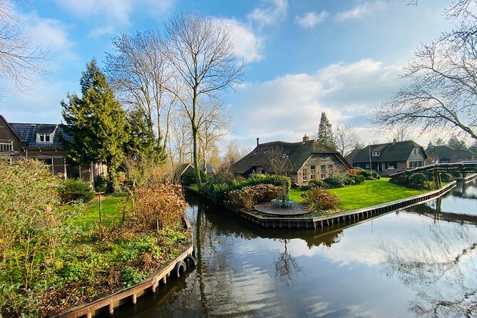 Zaanse Schans and Giethoorn Small-Group Tour with Hotel Pick-Up - Royal Amsterdam Diamond Tour: What You Learn (and What You See)