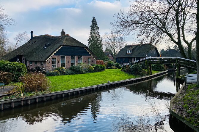 Zaanse Schans and Giethoorn Small-Group Tour with Hotel Pick-Up - Who This Tour Suits Best (and Who Should Skip It)