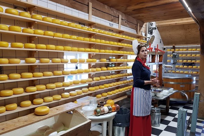 Zaanse Schans and Volendam Private Tour – Clogs, Cheese and More - Stop 2: Clog-making at the wooden shoe workshop (and what to watch)
