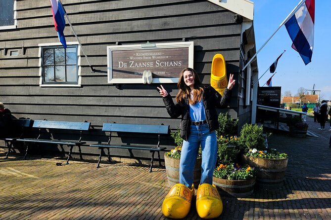 Zaanse Schans Windmills, Cheese and Volendam Tour from Amsterdam - Catharina Hoeve Cheese Farm: How the Tasting Fits the Story