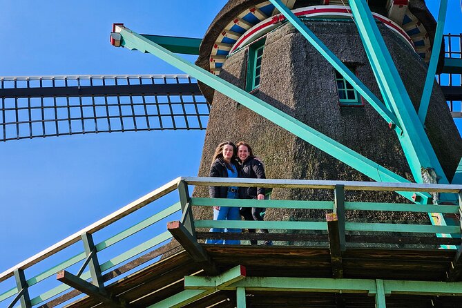 Zaanse Schans Windmills, Cheese and Volendam Tour from Amsterdam - Kooijman Souvenirs & Clogs Wooden Shoe Workshop: Live Demo in a Tight Window