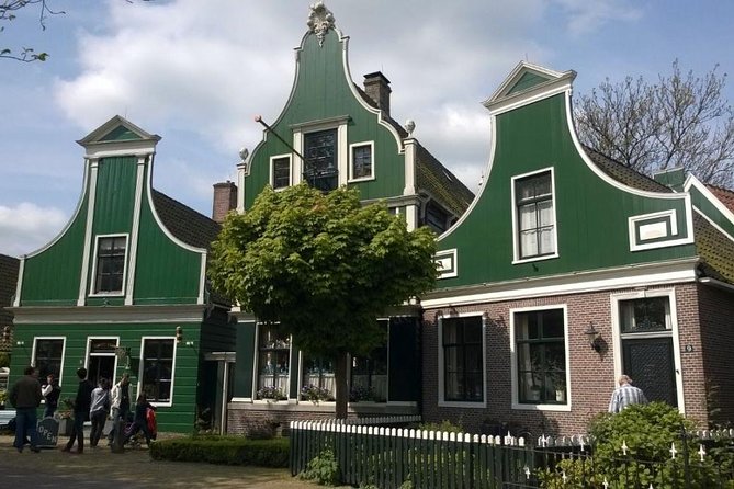 Zaanse Schans Windmills, Clogs and Dutch Cheese Small-Group Tour from Amsterdam - Catharina Hoeve cheese farm: a presentation and tastings you can actually use